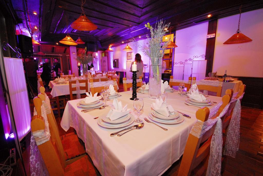 Restaurant Rooms Pino Слуни Екстериор снимка